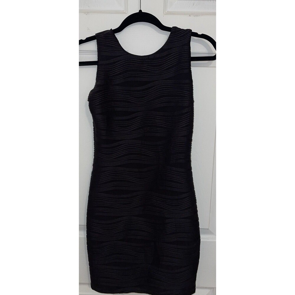 B. Darlin Textured Little Black Dress Size 3/4
